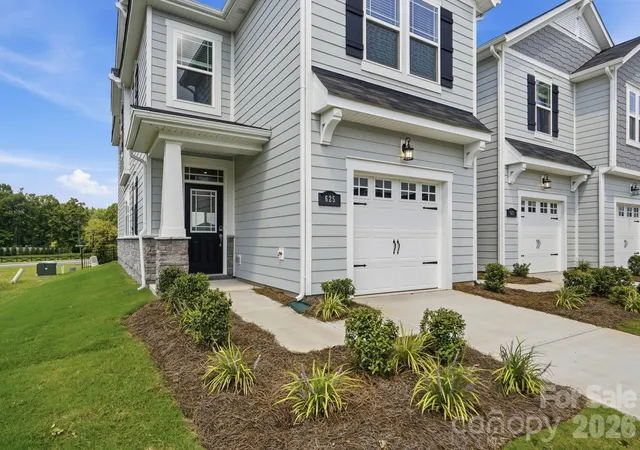 Photo 3 of Sale Pending at 625 Cassidy Ct, Clover, SC 29710 | MLS# 4305534 | Listing updated on 2026-09-03