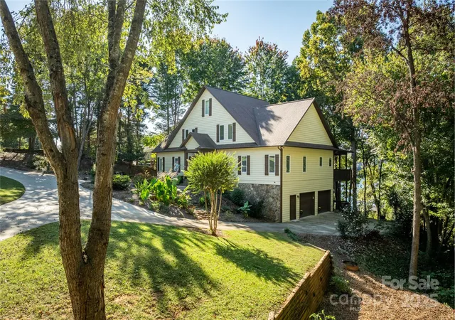 Photo 1 of Single family home for sale at 316 Players Ridge Rd #18, Hickory, NC 28601 | MLS# 4305590 | Listing updated on 2026-08-14