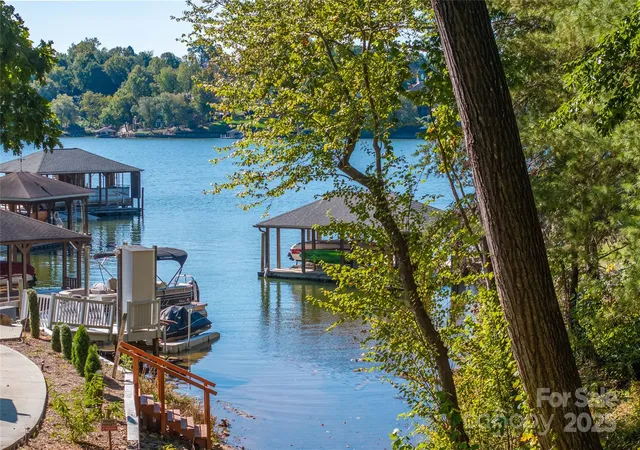 Photo 5 of Single family home for sale at 316 Players Ridge Rd #18, Hickory, NC 28601 | MLS# 4305590 | Listing updated on 2026-08-14