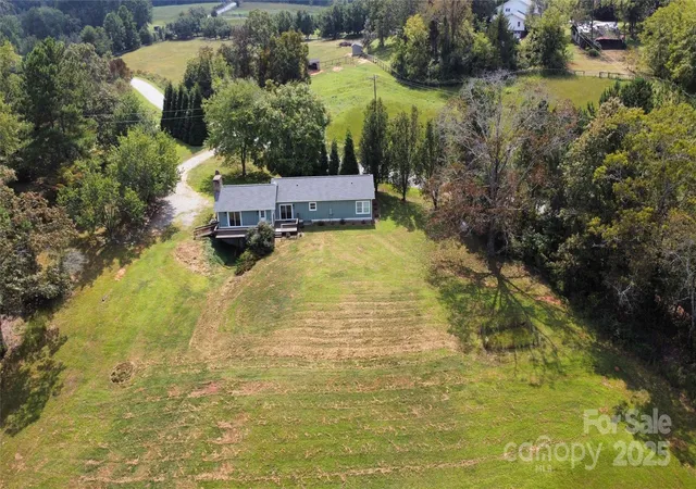 3rd image of 100 Gilbert Rd, Columbus, NC 28722 | MLS# 4305594