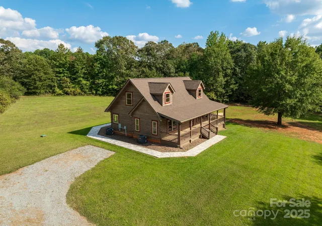 3rd image of 185 Robinson Acres Ln, Rutherfordton, NC 28139 | MLS# 4305665