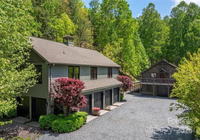 Photo 4 of Single family home for sale at 1283 Leafstone Cir, Sylva, NC 28779 | MLS# 4305776 | Listing updated on 2026-04-30