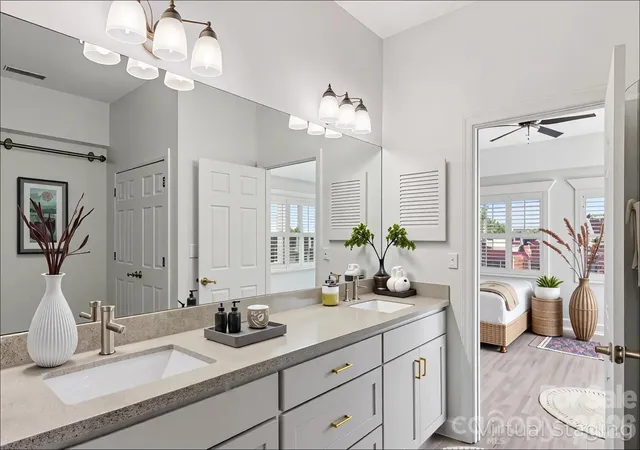 Homes for sale in Hendersonville, NC | 475 S Church St #A, Hendersonville, NC 28792 | MLS# 4305951