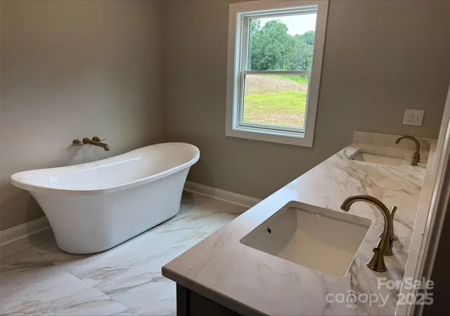 13th image of 4047 Stadler Dr Ne, Conover, NC 28613 | MLS# 4306036