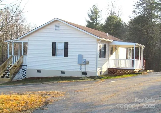 Photo 3 of Single family home for sale at 6368 Alley Rd, Catawba, NC 28609 | MLS# 4306411 | Listing updated on 2026-04-15