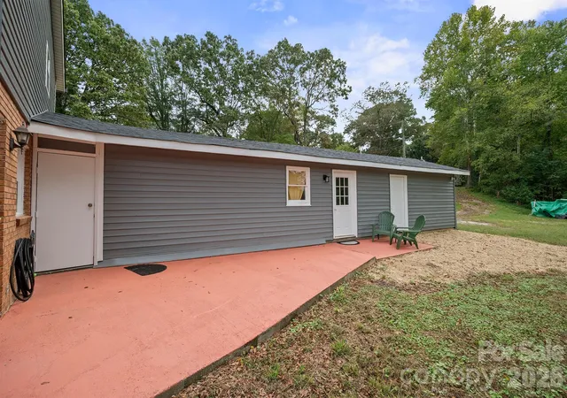 Homes for sale in Lincolnton, NC | 801 N Grove St, Lincolnton, NC 28092 | MLS# 4306800