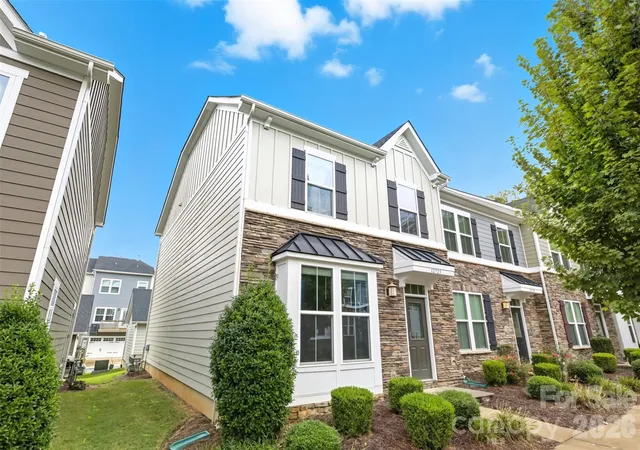 Homes for sale in Huntersville, NC | 12725 Glowing Peak Rd, Huntersville, NC 28078 | MLS# 4307179