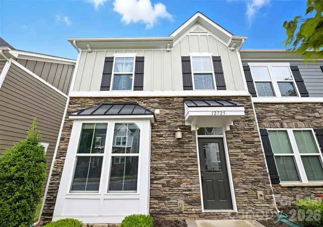 Homes for sale in Huntersville, NC | 12725 Glowing Peak Rd, Huntersville, NC 28078 | MLS# 4307179