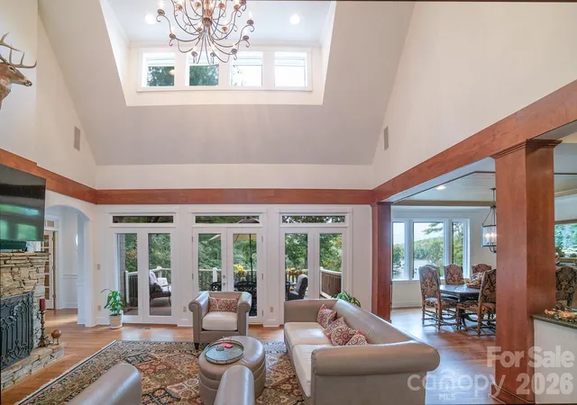 Photo 3 of Sale Pending at 1513 Brentwood Pl, Morganton, NC 28655 | MLS# 4307275 | Listing updated on 2026-09-01