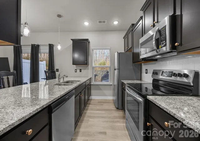 2nd image of 8105 Alderton Ln, Charlotte, NC 28215 | MLS# 4307663