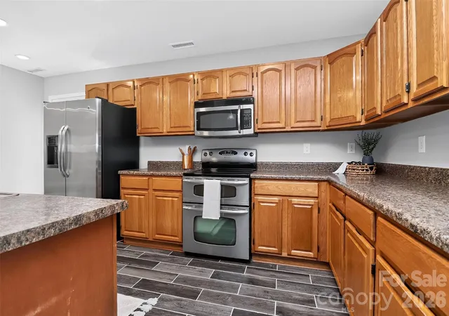 5th image of 15705 Lakepoint Forest Dr, Charlotte, NC 28278 | MLS# 4308712