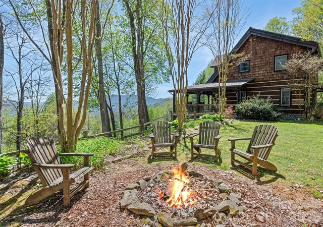 Homes for sale in Waynesville, NC | 234 Historic Oak Trl, Waynesville, NC 28785 | MLS# 4309308