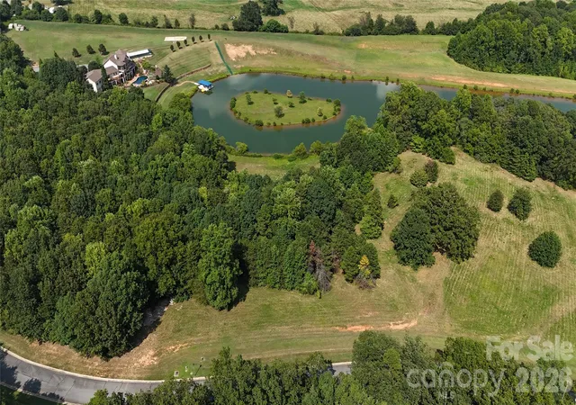 Photo 3 of Single family home for sale at 4604 Mirror Lake Dr, Catawba, NC 28609 | MLS# 4309485 | Listing updated on 2026-05-29