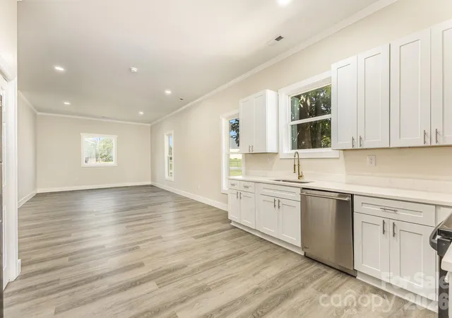Photo 3 of Single family home for sale at 1205 S Lafayette St, Shelby, NC 28152 | MLS# 4309488 | Listing updated on 2026-10-03