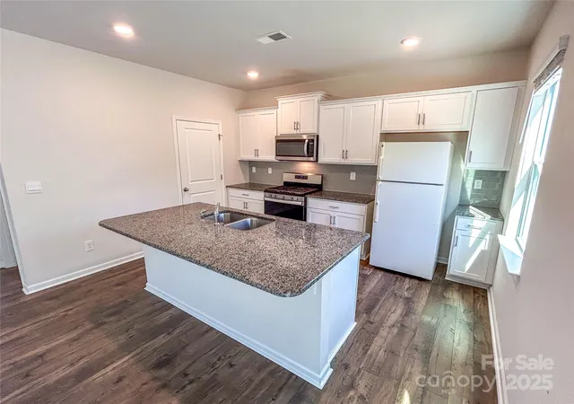 5th image of 4120 Village Blvd Nw, Conover, NC 28613 | MLS# 4309545