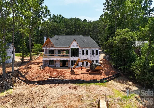 Photo 3 of Single family home for sale at 505 Kemp Rd, Mooresville, NC 28117 | MLS# 4309698 | Listing updated on 2026-10-15