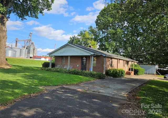 2nd image of 105 Marble Rd, Statesville, NC 28625 | MLS# 4309755