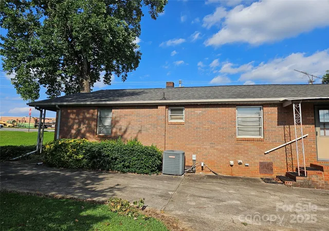 4th image of 105 Marble Rd, Statesville, NC 28625 | MLS# 4309755