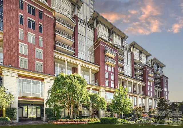 2nd image of 435 S Tryon St, Charlotte, NC 28202