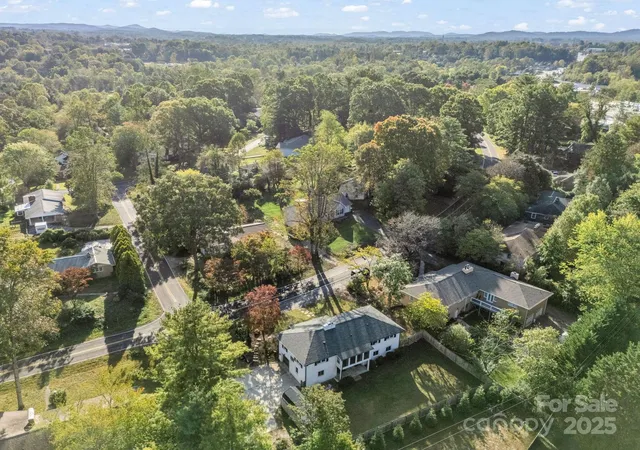 46th image of 2115 N Stoney View Ct, Hendersonville, NC 28792 | MLS# 4310001