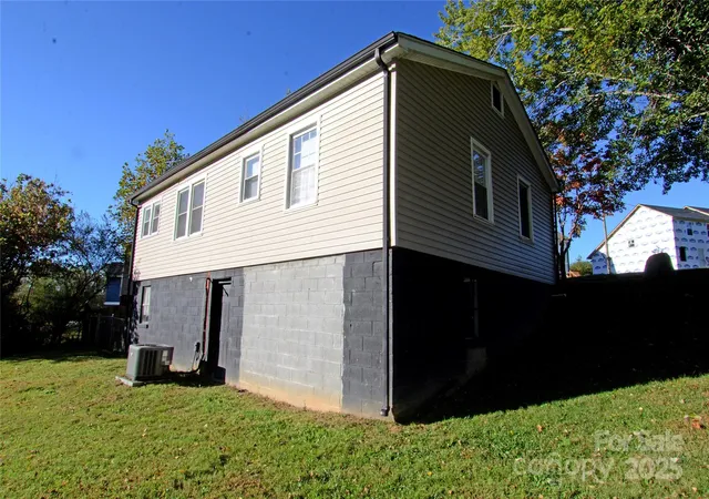 Homes for sale in Marion, NC | 231 Stroud St, Marion, NC 28752 | MLS# 4310386