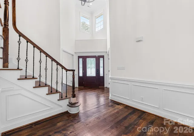 3rd image of 5619 Mountain Point Ln, Charlotte, NC 28216 | MLS# 4310798