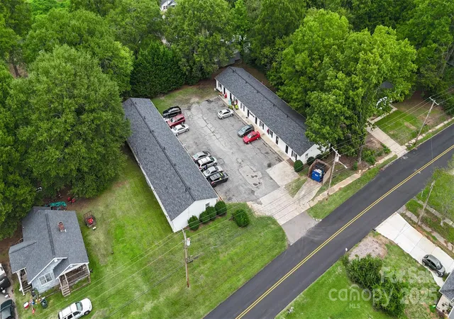 Photo 3 of Multi family home for sale at 1616 W 5th Avenue, Gastonia, NC 28052 | MLS# 4310928 | Listing updated on 2026-04-15