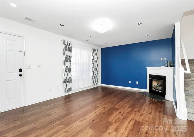 5th image of 10549 Yellow Rose Ln, Charlotte, NC 28269 | MLS# 4310957