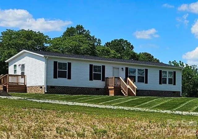 Photo 2 of Single family home for sale at 501 Eagle Mills Rd, Hamptonville, NC 27020 | MLS# 4311085 | Listing updated on 2026-09-24