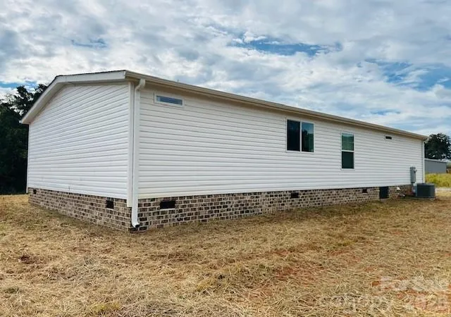 3rd image of 501 Eagle Mills Rd, Hamptonville, NC 27020 | MLS# 4311085