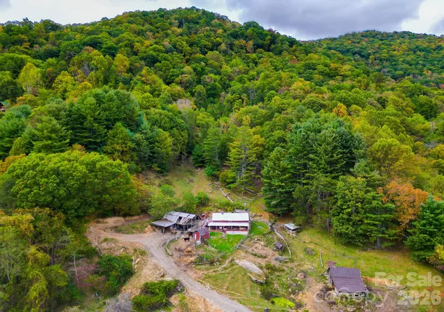 Photo 1 of Single family home for sale at 105 Home Pl Rd, Maggie Valley, NC 28751 | MLS# 4311277 | Listing updated on 2026-10-23