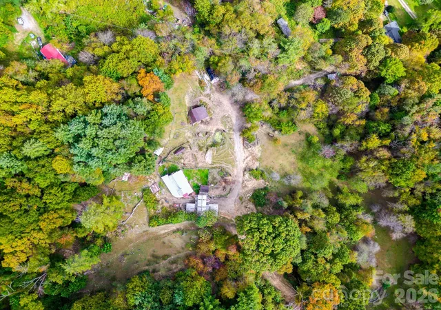 Photo 2 of Single family home for sale at 105 Home Pl Rd, Maggie Valley, NC 28751 | MLS# 4311277 | Listing updated on 2026-10-23