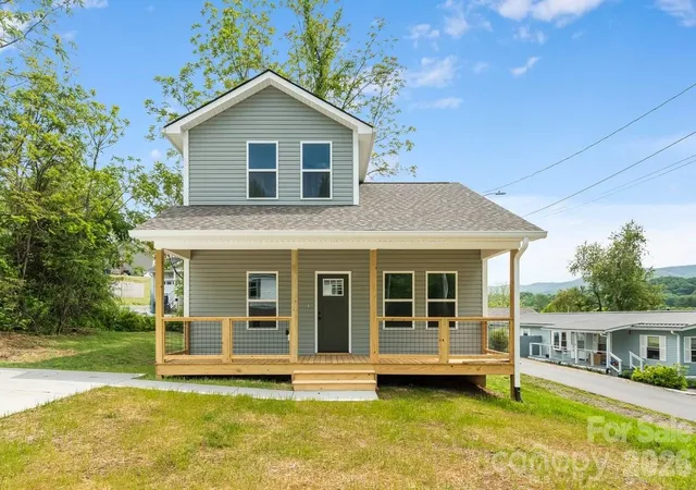Single family home for sale at 102 Babb St, Waynesville, NC 28786 | MLS# 4311847