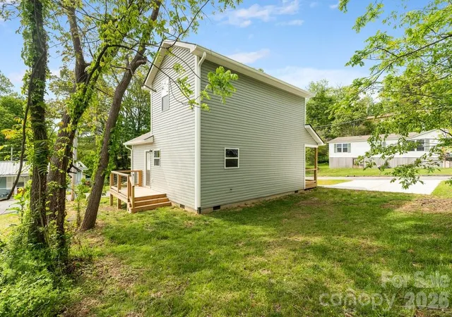Photo 3 of Single family home for sale at 102 Babb St, Waynesville, NC 28786 | MLS# 4311847 | Listing updated on 2026-10-07