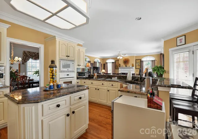 5th image of 1004 Brockman Rd, Greer, SC 29651 | MLS# 4312063