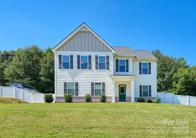 Photo 1 of Single family home for sale at 1281 Twin Bridge Rd, Gaffney, SC 29341 | MLS# 4312131 | Listing updated on 2025-10-15