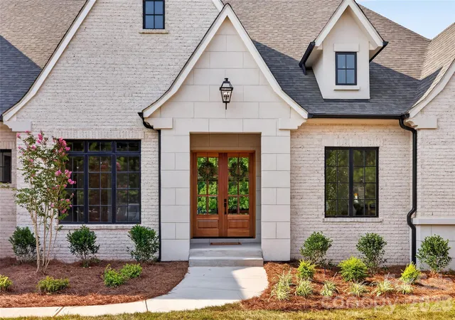 Photo 1 of Single family home for sale at 303 River Birch Ln, Matthews, NC 28104 | MLS# 4312159 | Listing updated on 2026-10-01
