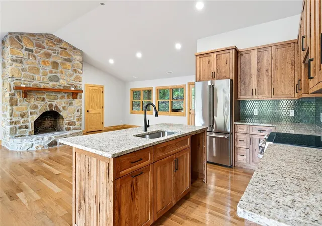 Photo 2 of Single family home for sale at 575 Croft Way, Bakersville, NC 28705 | MLS# 4313394 | Listing updated on 2026-09-01