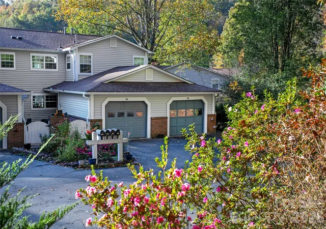 Photo 1 of Condo for sale at 110 Lakeview Ct, Brevard, NC 28712 | MLS# 4313488 | Listing updated on 2026-08-19
