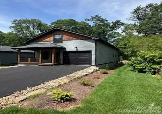 4th image of 203 2 S Oconeechee Ave, Black Mountain, NC 28711 | MLS# 4313516