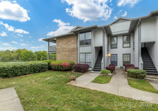 1st image of 5867 Harris Grove Ln, Charlotte, NC 28212 | MLS# 4313564