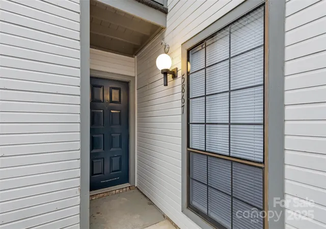 Listing Photo 2 - Condo for sale in building located at 5867 Harris Grv Ln, Charlotte, NC 28212 - Unit #
