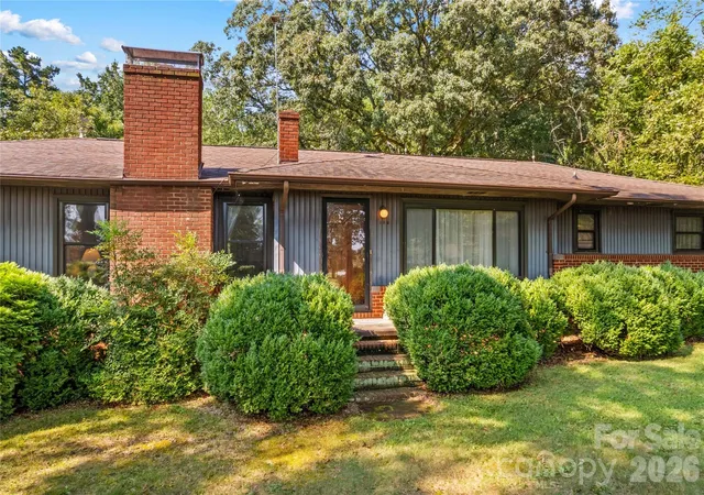 Photo 2 of Single family home for sale at 265 Rocky River Rd, Mooresville, NC 28115 | MLS# 4313761 | Listing updated on 2026-09-22