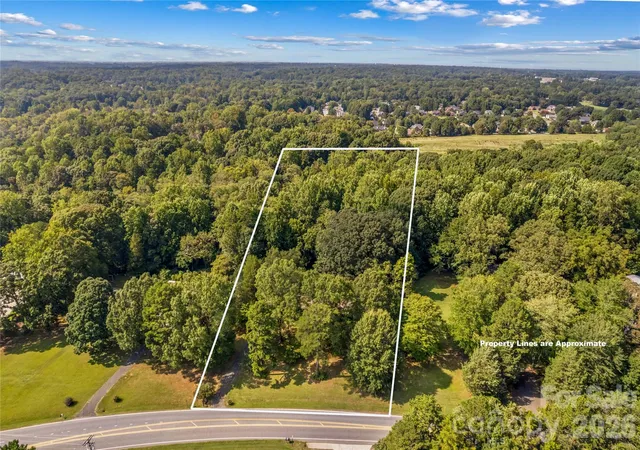 Photo 3 of Single family home for sale at 265 Rocky River Rd, Mooresville, NC 28115 | MLS# 4313761 | Listing updated on 2026-09-22