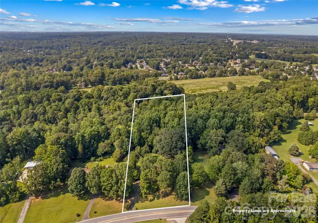 Photo 4 of Single family home for sale at 265 Rocky River Rd, Mooresville, NC 28115 | MLS# 4313761 | Listing updated on 2026-09-22
