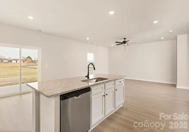 3rd image of 1046 Jonestown Rd, Winston Salem, NC 27103 | MLS# 4314067