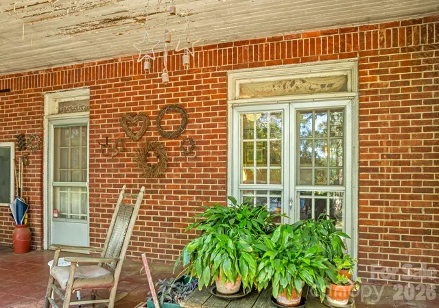 Photo 3 of Single family home for sale at 414 Beaucatcher Rd, Asheville, NC 28805 | MLS# 4314070 | Listing updated on 2026-08-15