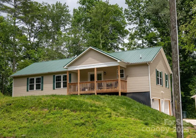 1st image of 1036 Williamsburg Dr, Lenoir, NC 28645 | MLS# 4314189
