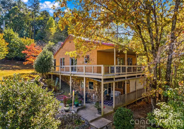 Photo 1 of Single family home for sale at 153 Mcgregor Ln, Statesville, NC 28625 | MLS# 4314414 | Listing updated on 2026-08-28