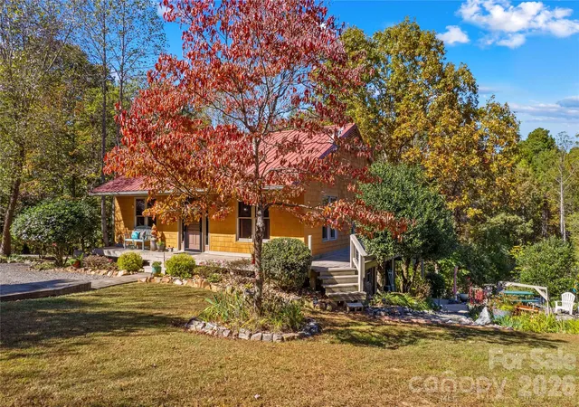 Photo 2 of Single family home for sale at 153 Mcgregor Ln, Statesville, NC 28625 | MLS# 4314414 | Listing updated on 2026-08-28